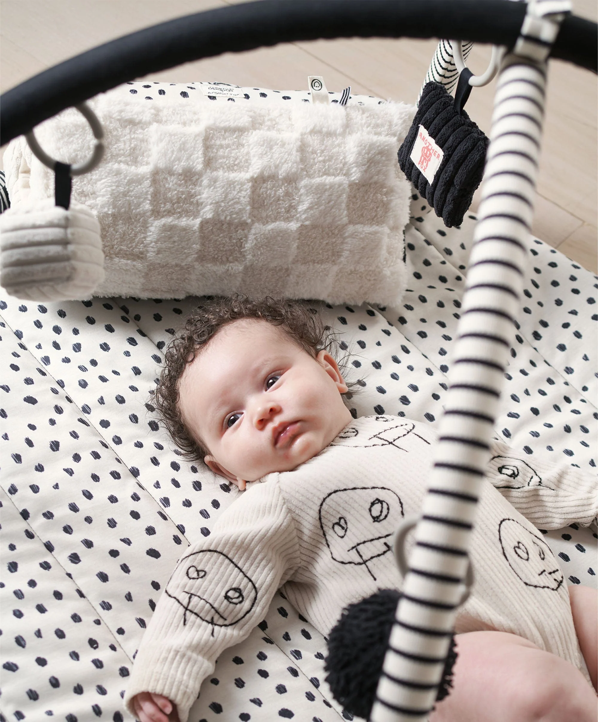 Another Fox Playmat - Image 4