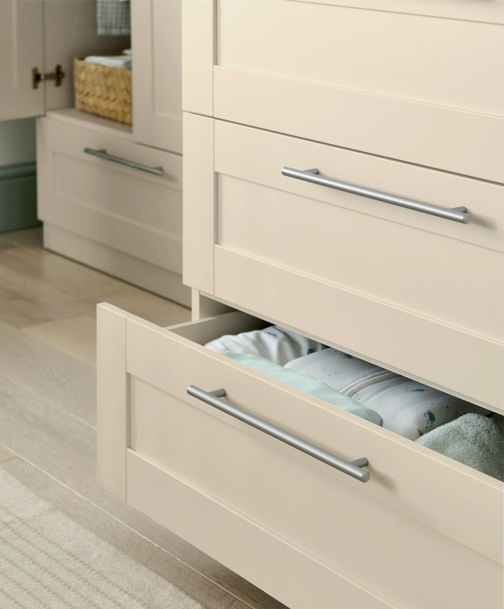 Hampden 3 Piece Cotbed Range with Dresser Changer & Wardrobe - Cashmere - Image 4