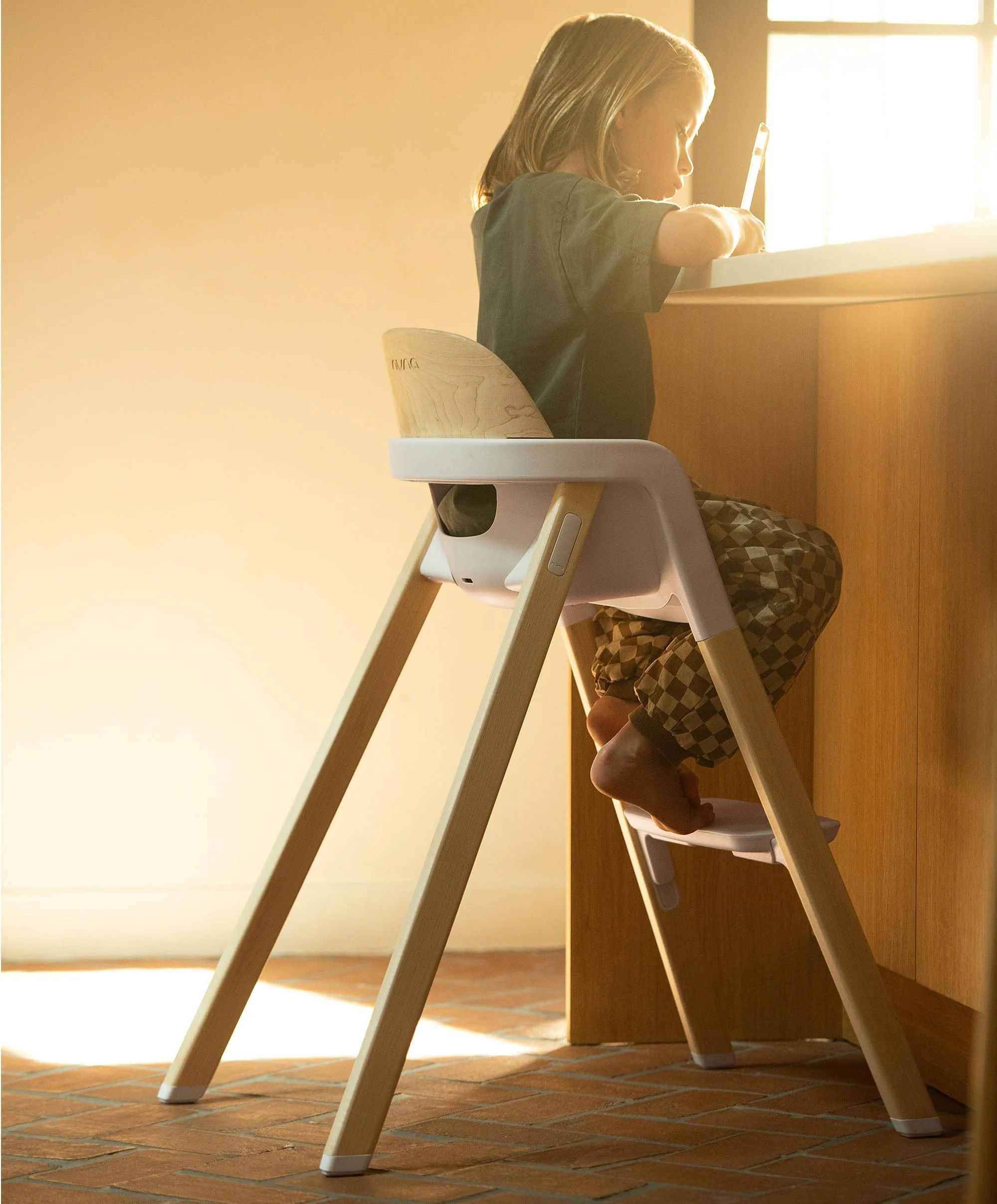Nuna Bryn Highchair - Sanderson - Image 12