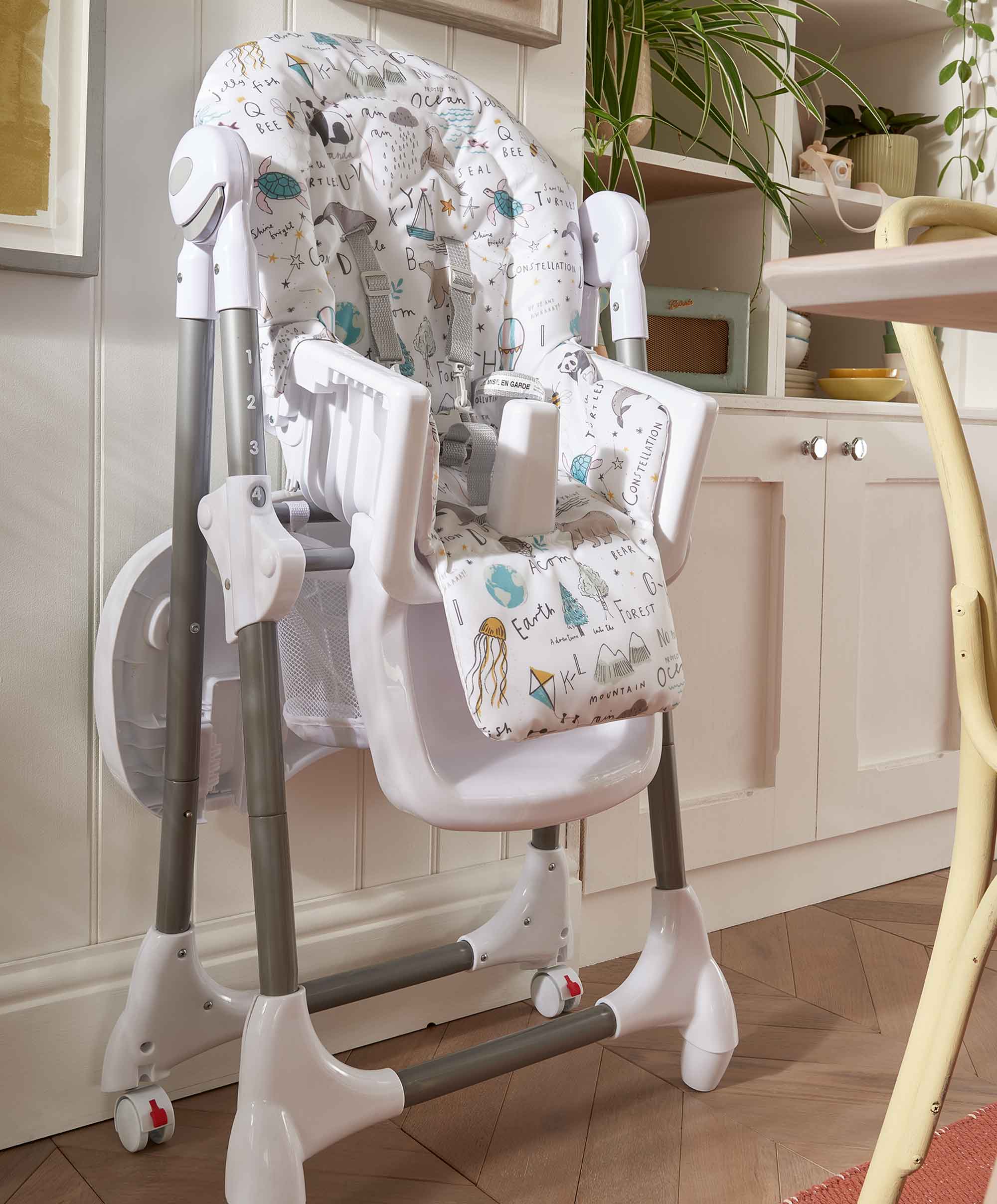 Snax Highchair - Happy Planet - Image 15